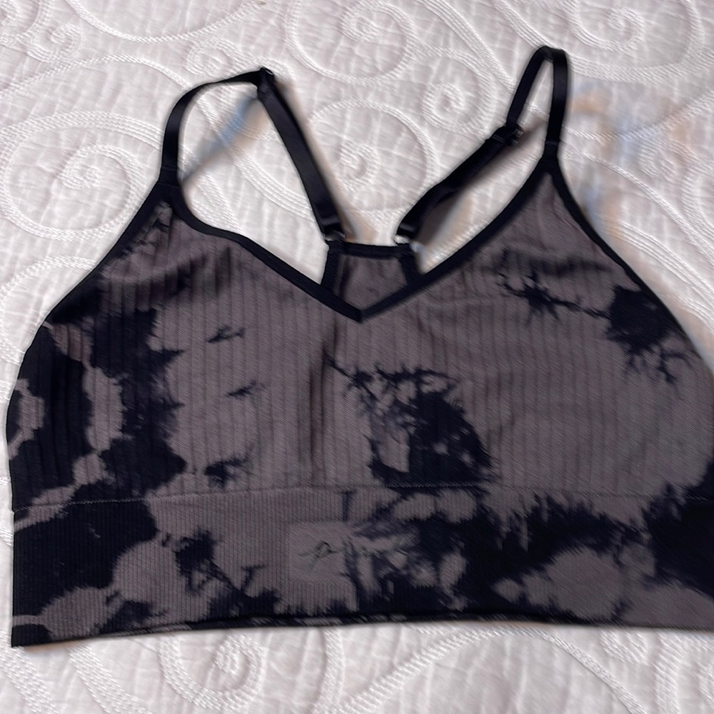 Lightweight VS PINK sports bra top size S